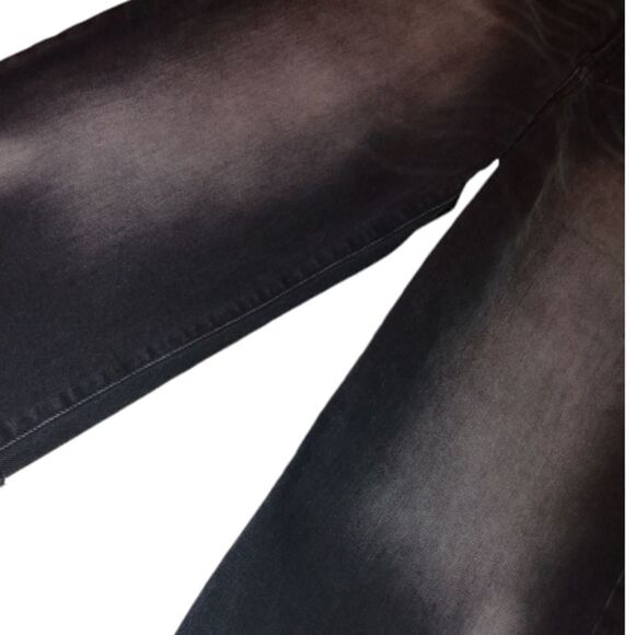 Old Navy Raw Hem Highwaisted Distressed Black Capri Jeans - Picture 8 of 13